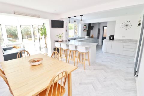 43 Burnbake Road, Verwood, BH31 6ER