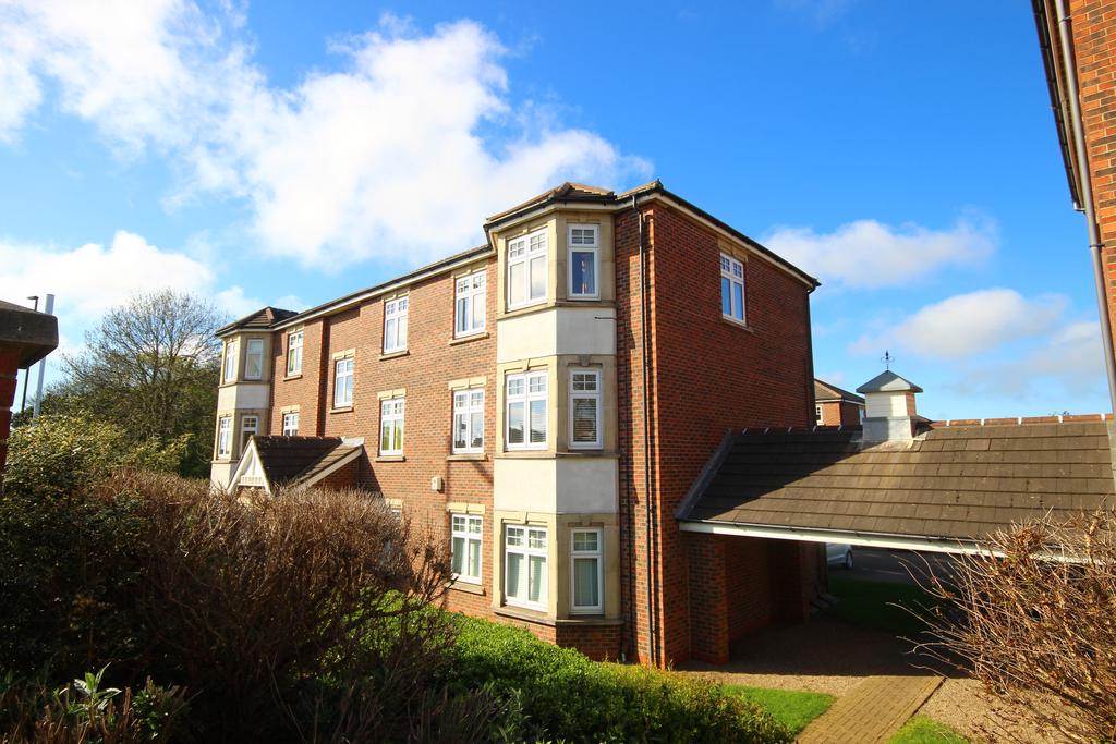 Turnberry, West Monkseaton, Whitley Bay, NE25 9NZ 2 bed flat for sale