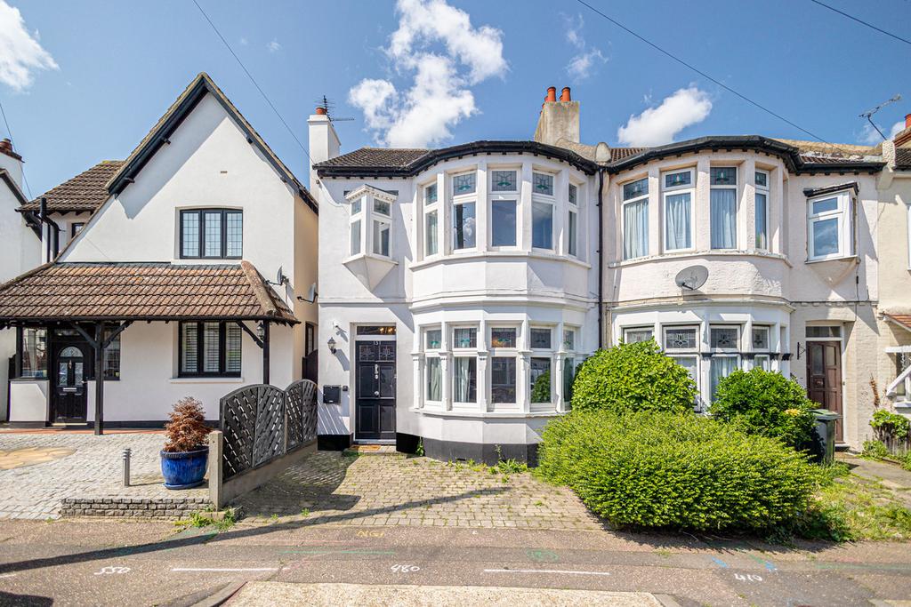 Silverdale Avenue, Westcliffonsea, SS0 3 bed semidetached house for