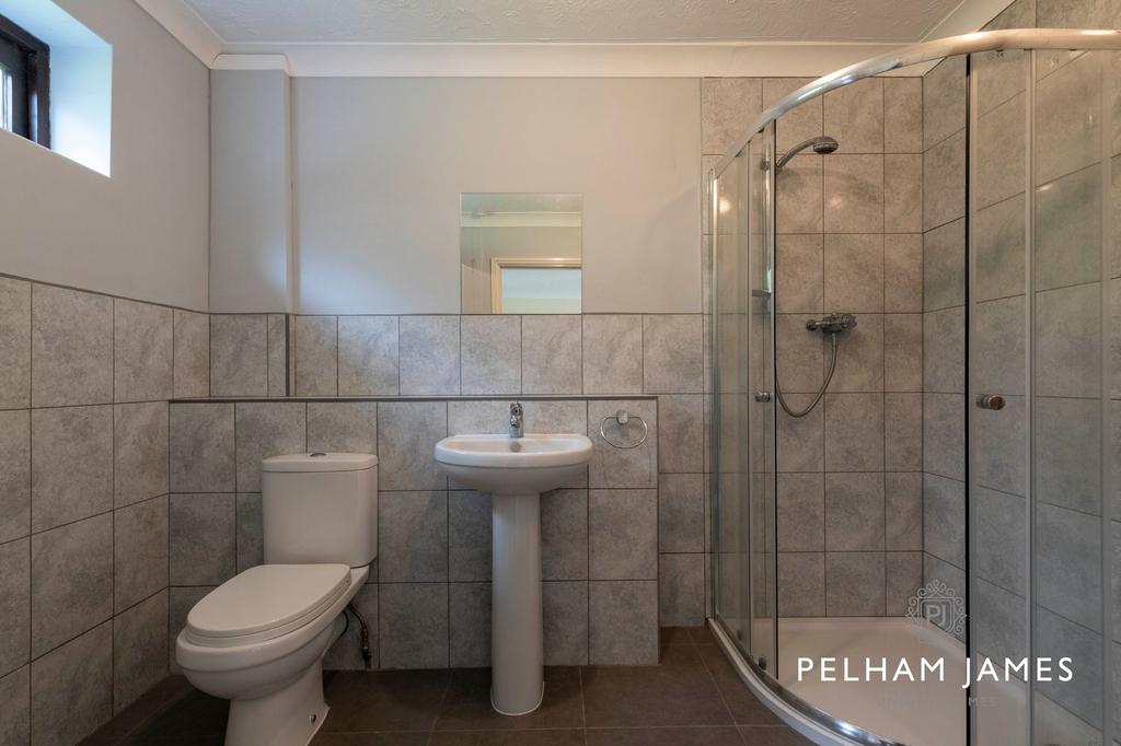 Bed 2 En Suite, 25 Back Lane, South Luffenham