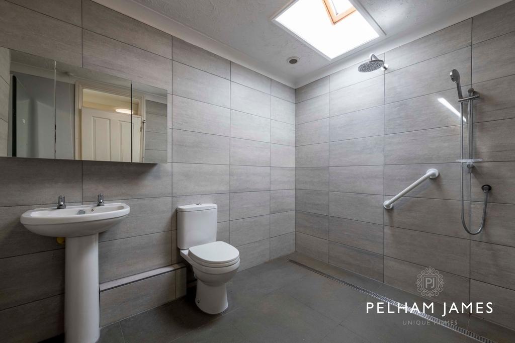 Principal En Suite, 25 Back Lane, South Luffenham
