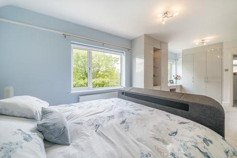 7 Bridgefield, Farnham, GU9 8AN
