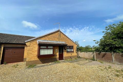 2 bedroom semi-detached bungalow for sale - Wykes Drive, Wisbech St Mary.