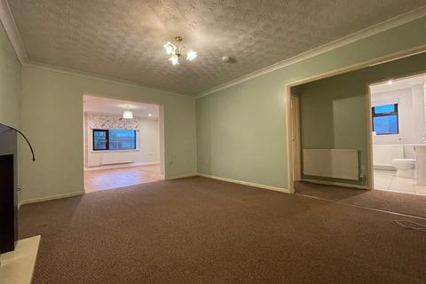 2 bedroom semi-detached bungalow for sale - Wykes Drive, Wisbech St Mary.