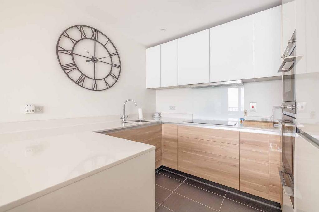 Cliveden Gages, Taplow SL6 2 bed apartment for sale £400,000