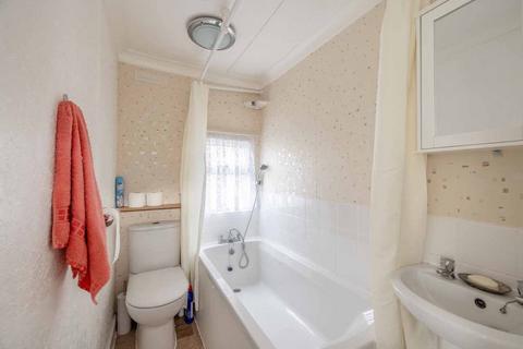 2 bedroom park home for sale, Thorney Mill Road, West Drayton UB7