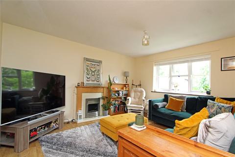 2 bedroom apartment for sale, Chiltern Court, Pages Hill, London, N10