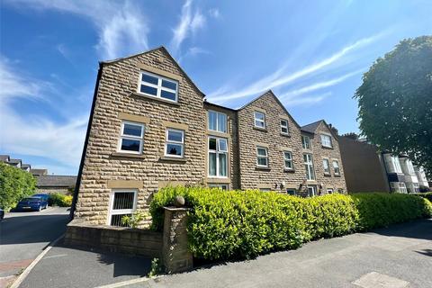 2 bedroom flat to rent, Aireville Terrace, Burley in Wharfedale, Ilkley, UK, LS29