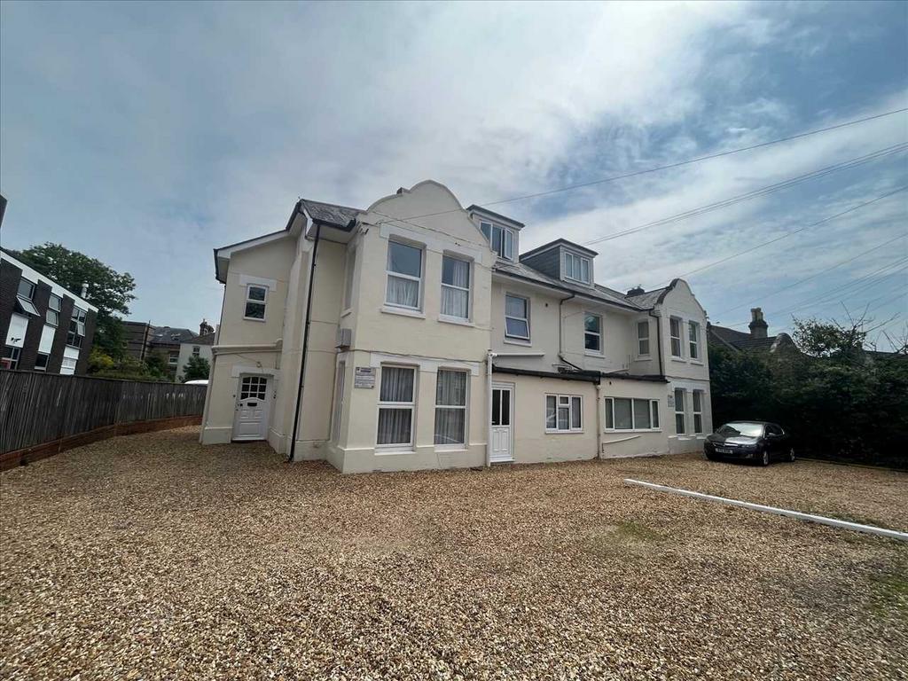 Alumhurst Road, Bournemouth, Westbourne 1 bed property £850 pcm (£196 pw)