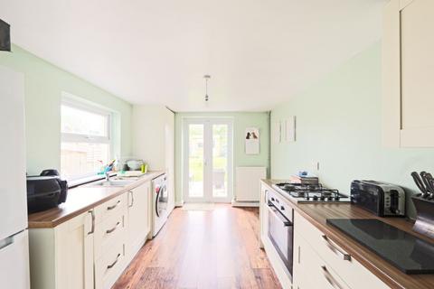 2 Geraldine Road, Folkestone, CT19 4BN