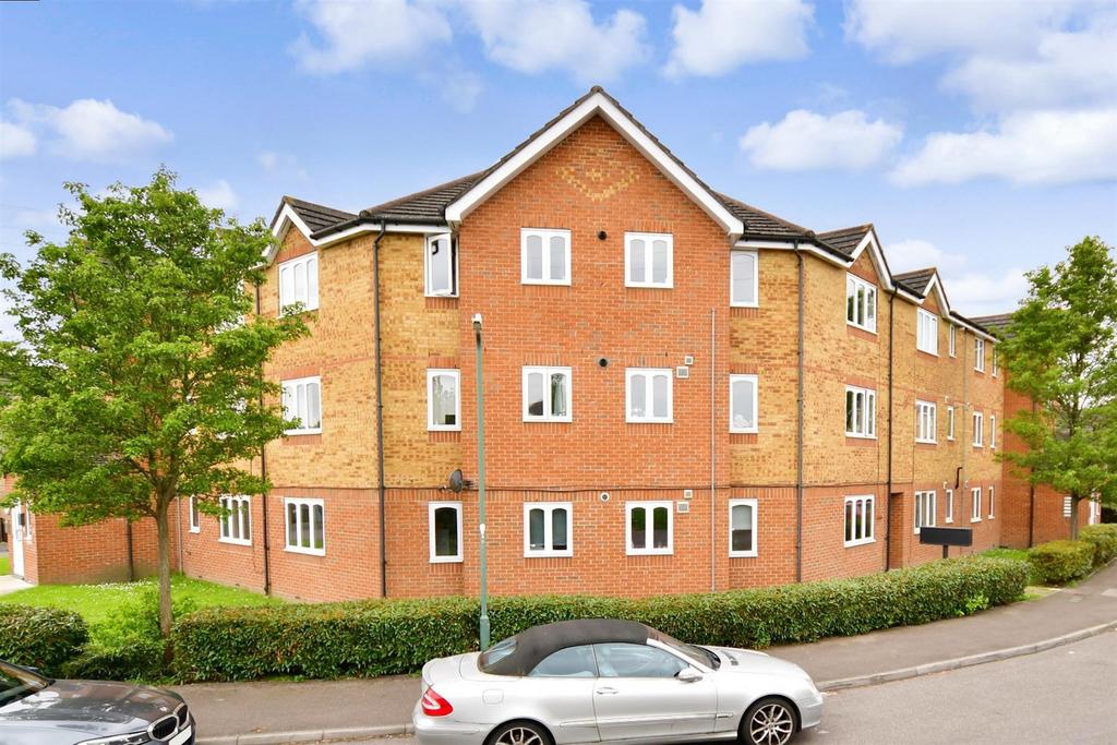 Dunlop Close, Dartford, Kent 2 bed flat £230,000