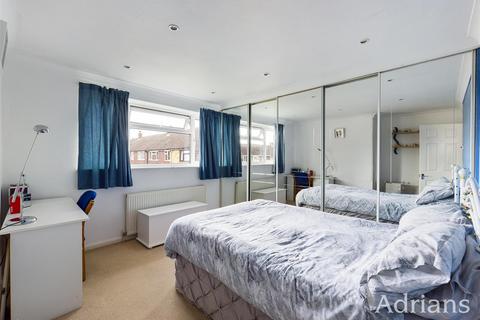 67 Ash Grove, Chelmsford, CM2 9JT