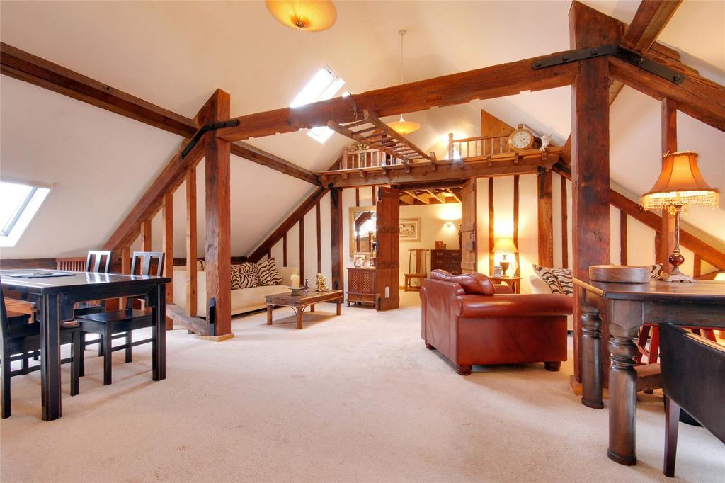 Caxton Place, Court Lane, Hadlow... 1 bed apartment £1,250 pcm (£288 pw)