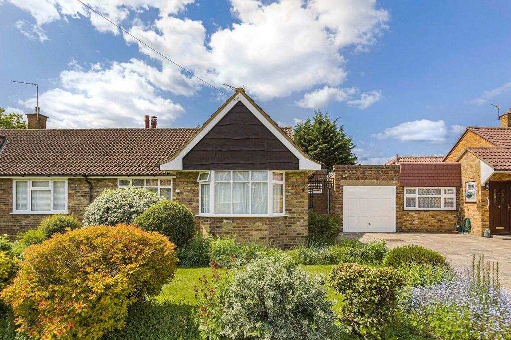 Fairview, Little Heath, Potters Bar, EN6 1ND 2 bed semidetached