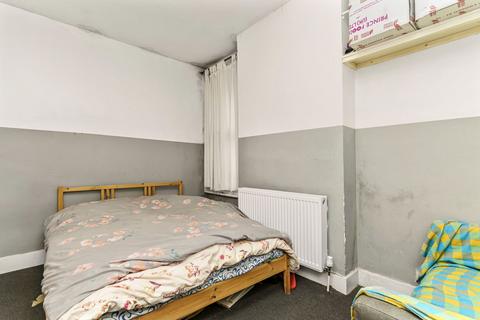 37a Central Road, Wembley, HA0 2LQ