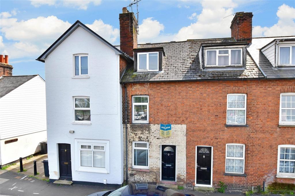 Priory Road, Tonbridge, Kent 2 bed terraced house for sale £325,000
