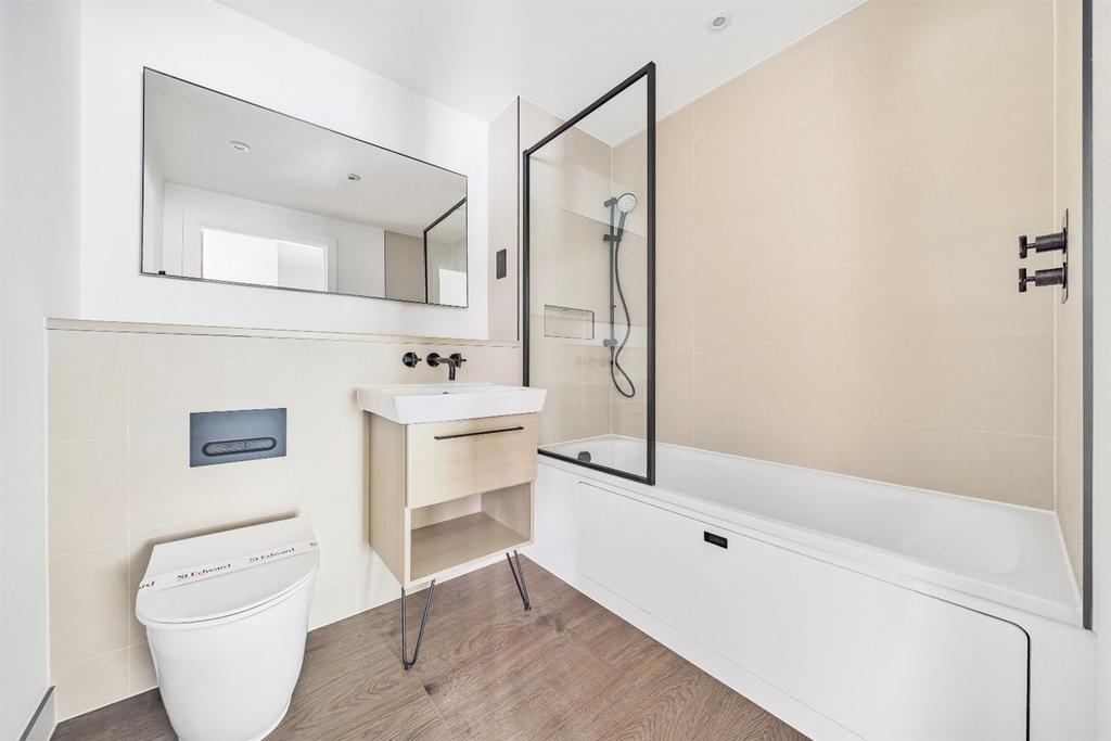Family bathroom
