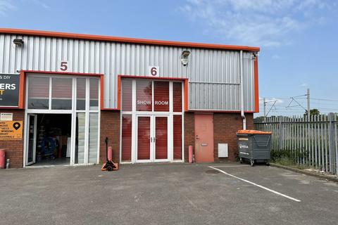 Trade counter to rent, Unit 6, G Rose Business Centre, Stafford, ST17 9HQ