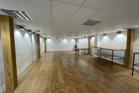 Trade counter to rent, Unit 6, G Rose Business Centre, Stafford, ST17 9HQ