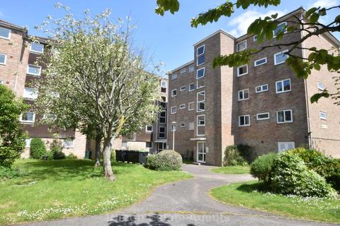 3 bedroom flat for sale, Milford Court, Gosport