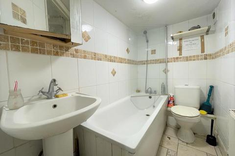 5 bedroom end of terrace house for sale, London E5
