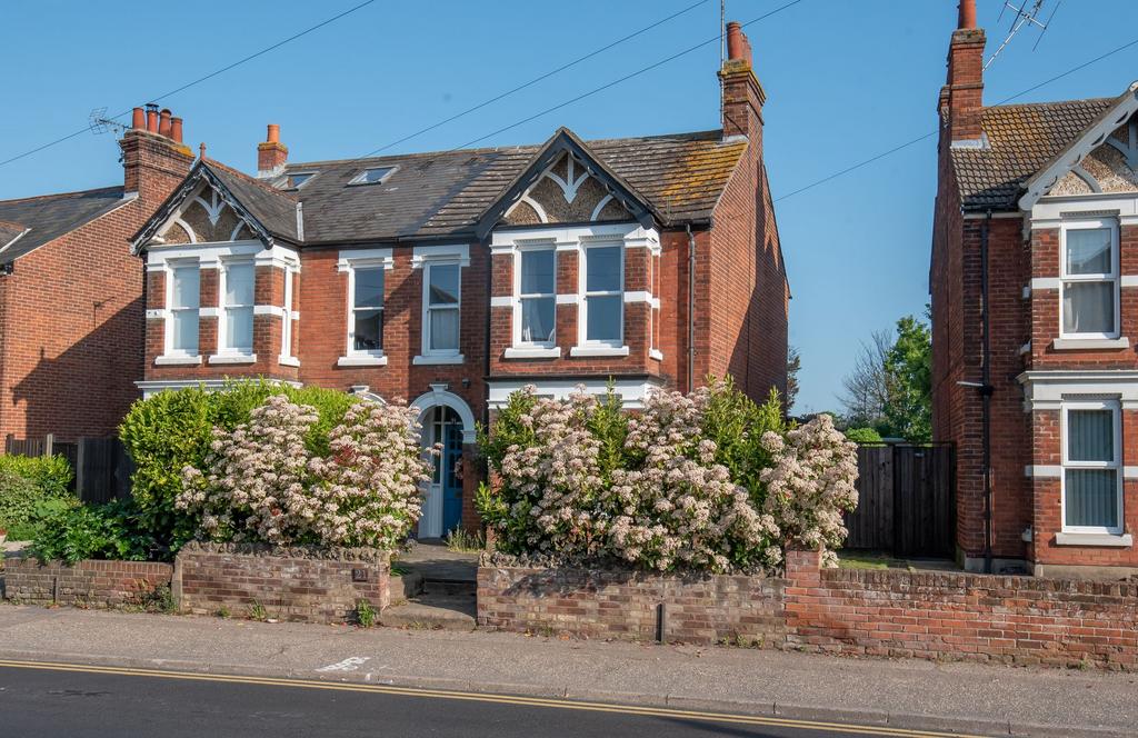Shrub End Road, Colchester, CO3 3 bed semidetached house for sale £500,000