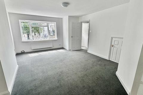 3 bedroom detached house for sale - West Street, Wellingborough