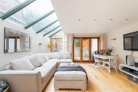 88 Burnthwaite Road, London, SW6 5BG
