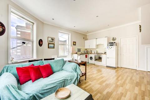 2 bedroom flat for sale - 653a Fulham Road, London, SW6 5PY
