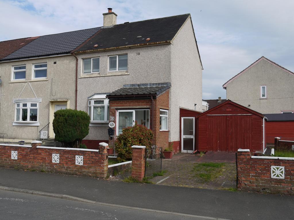 Coronation Crescent, Larkhall, Lanarkshire, ML9 2 bed end of terrace