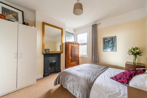 2 bedroom flat for sale - 137b Bathurst Gardens, London, NW10 5JJ