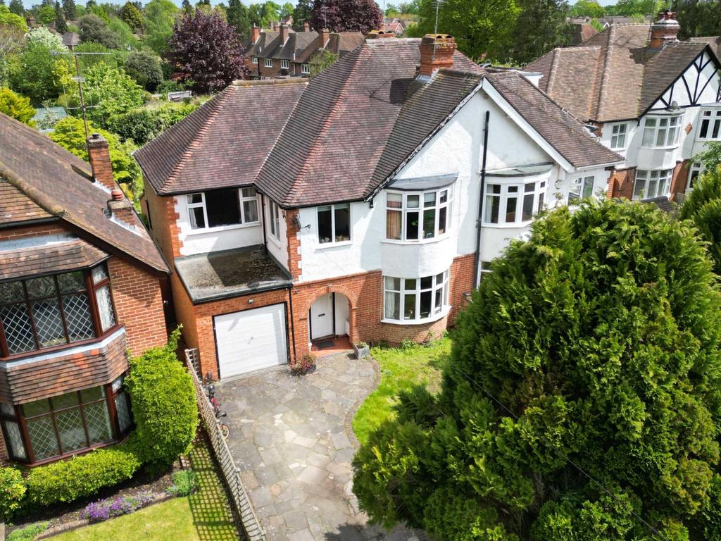 Betchworth Avenue, Earley 4 bed semidetached house for sale £750,000