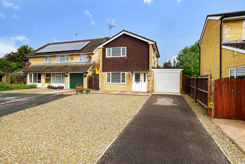 Yarnton, Oxfordshire, OX5 3 bed detached house for sale £475,000