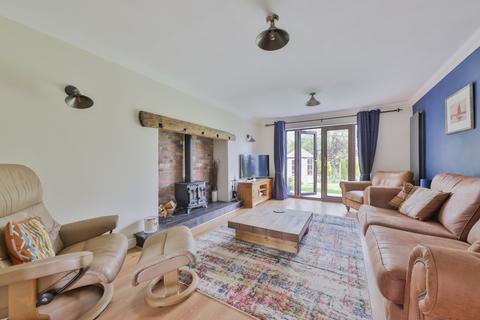 3 Oak Grove, Barrow-upon-humber, DN19 7SH