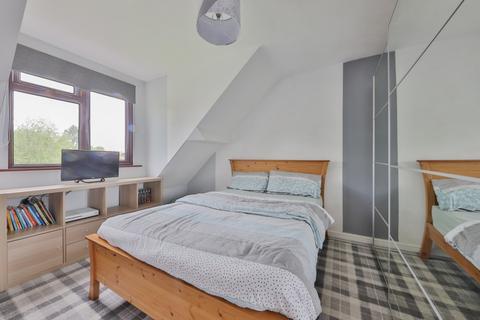 3 Oak Grove, Barrow-upon-humber, DN19 7SH