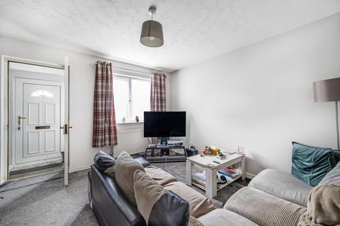74 Castle Dore, Freshbrook, Swindon, SN5 8PH