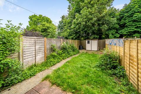 74 Castle Dore, Freshbrook, Swindon, SN5 8PH