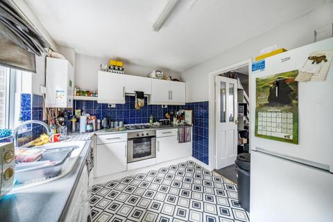74 Castle Dore, Freshbrook, Swindon, SN5 8PH