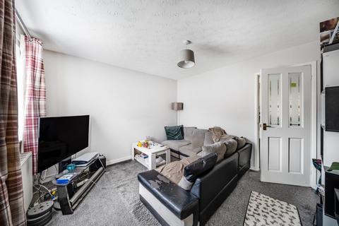 74 Castle Dore, Freshbrook, Swindon, SN5 8PH