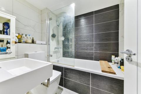 Flat 4, Plate House, 3 Burrells Wharf Square, London, E14 3TH