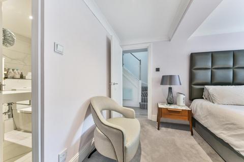 Flat 4, Plate House, 3 Burrells Wharf Square, London, E14 3TH