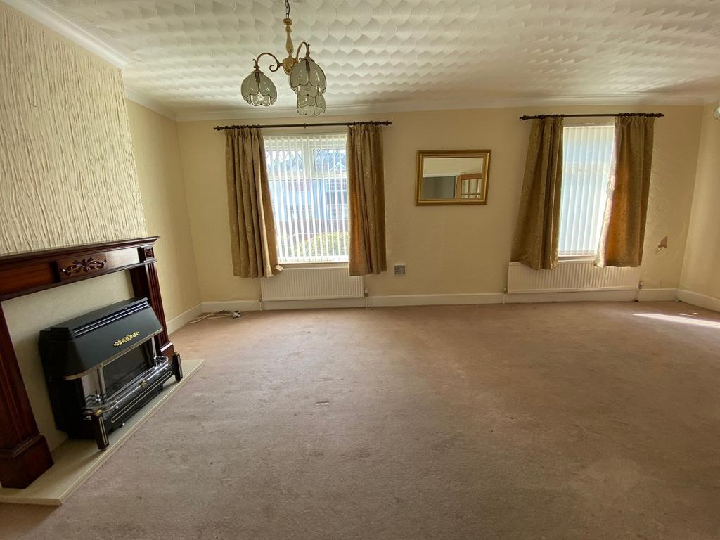Park Avenue, Glynneath, Neath, Neath Port Talbot. 3 bed semidetached