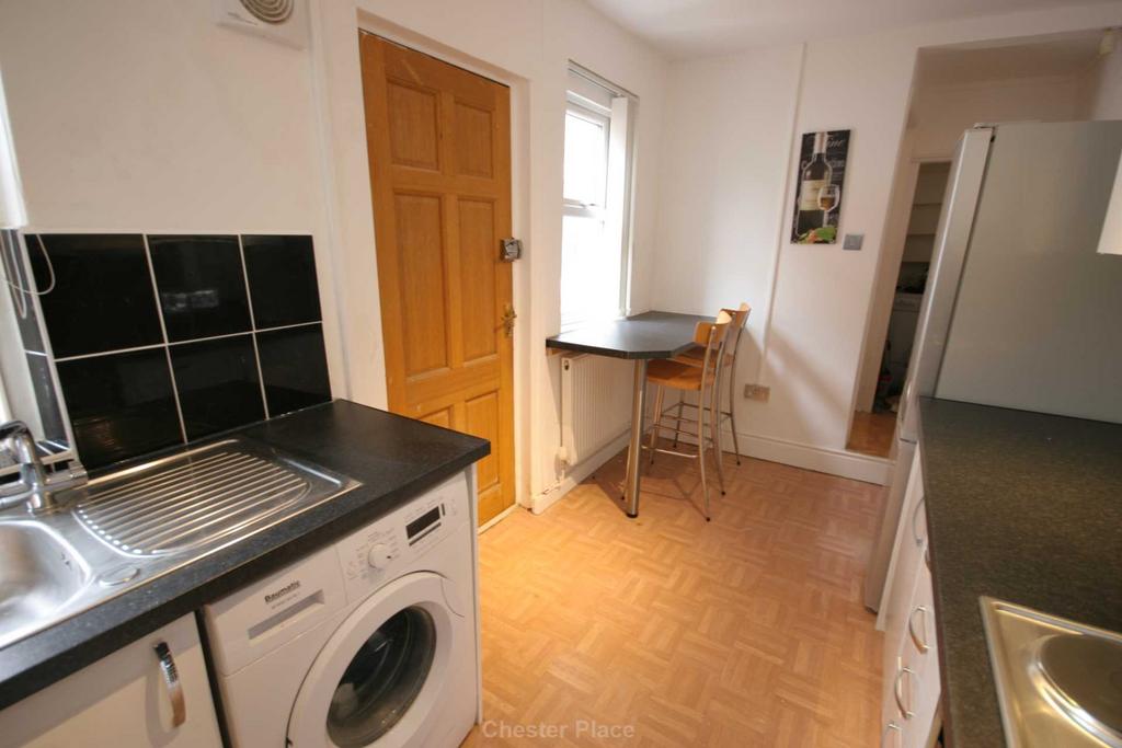 Cherry Road, Chester CH3 3 bed end of terrace house £1,100 pcm (£254 pw)