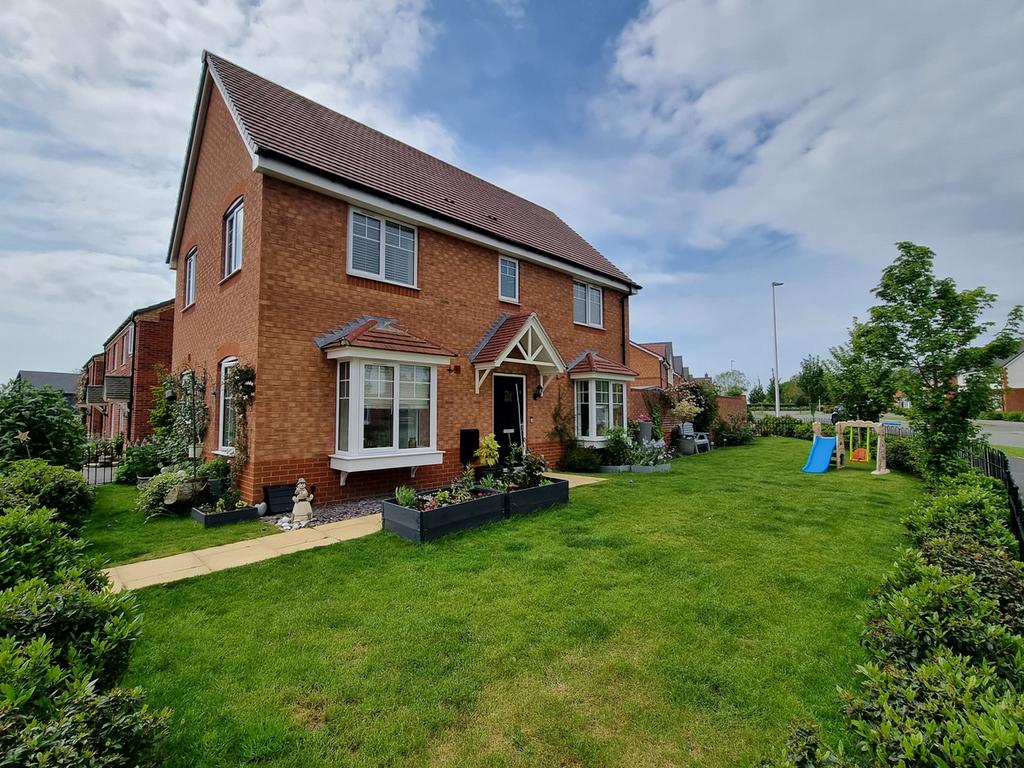 Spitfire Road, Southam, CV47 3 bed detached house for sale £395,000