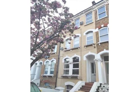 6 bedroom flat to rent, Netherwood Road, Hammersmith