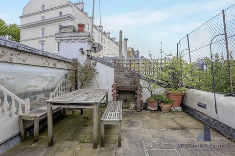 23 Manson Mews, London, SW7 5AF