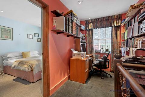23 Manson Mews, London, SW7 5AF