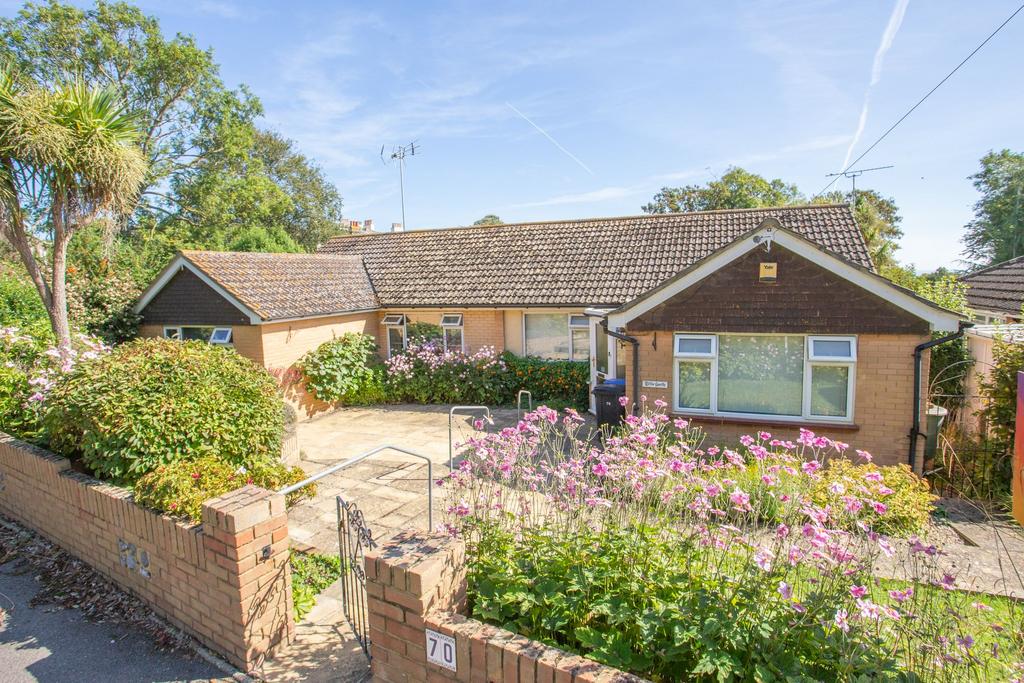 Kings Avenue, Broadstairs, CT10 3 bed detached bungalow for sale £499,995