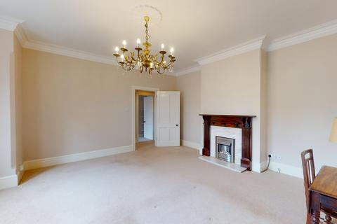 2 bedroom flat to rent, Portsmouth Lane, Lindfield, RH16