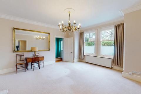 2 bedroom flat to rent, Portsmouth Lane, Lindfield, RH16